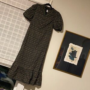 Chic Black and Gold Geometric Midi Dress